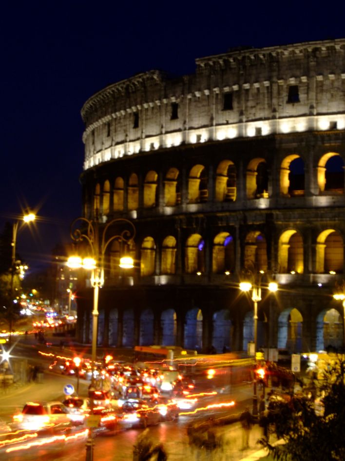 5 Ways to Walk and Ride Like an Italian