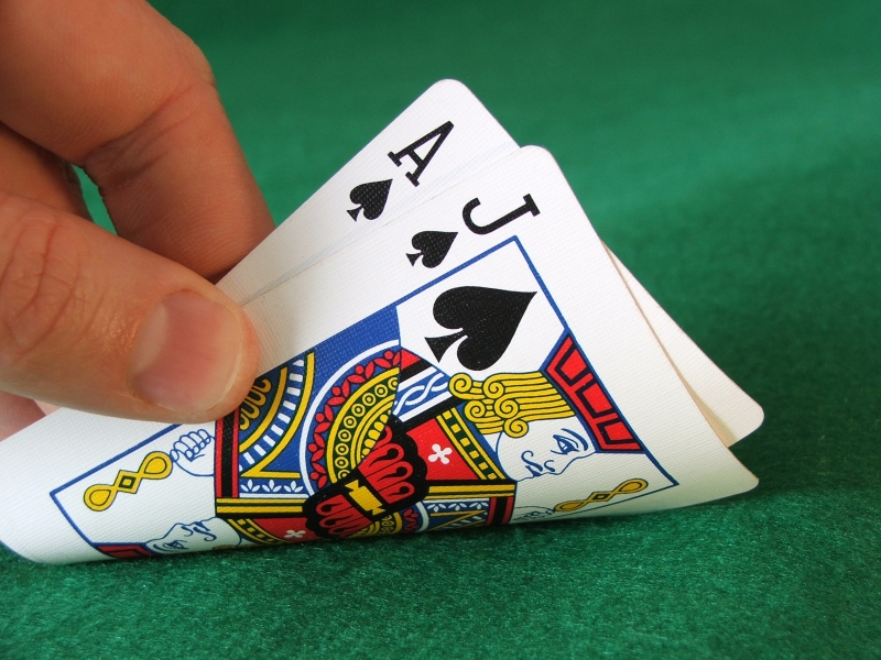 A Girls’ Guide to Vacation Gambling: 3 Ways to Play it Smart at Bahamas Casinos