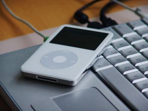 6 Best GPS & Audio Walking Tours For Travelers