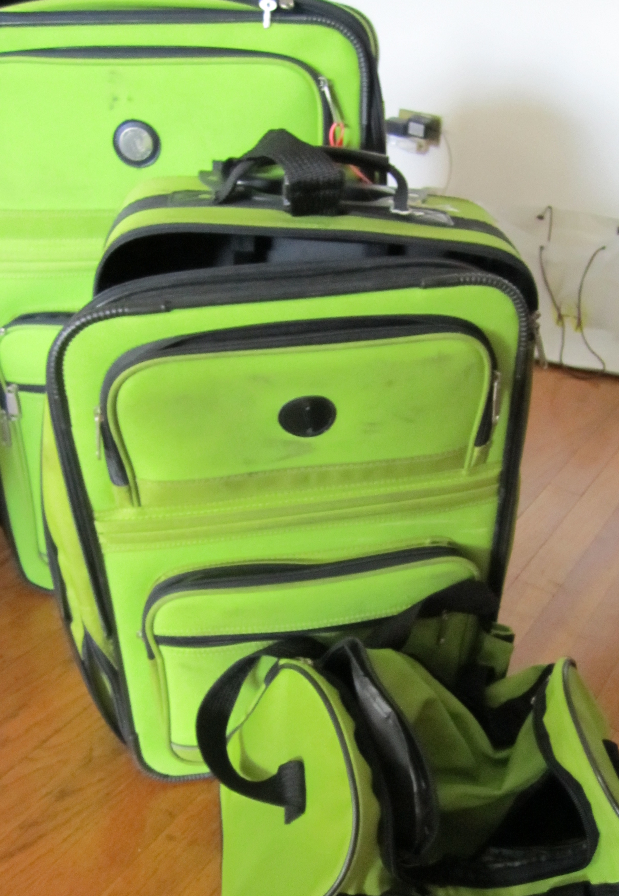 6 Ways to Avoid and Deal with Lost Luggage