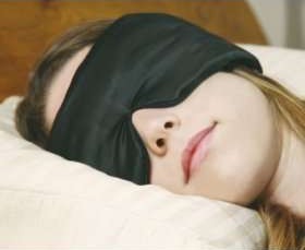 Gorgeous on the Go: 7 Simple Beauty Tips for Red-Eye Travelling
