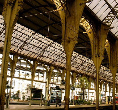 How to Navigate Trains in France