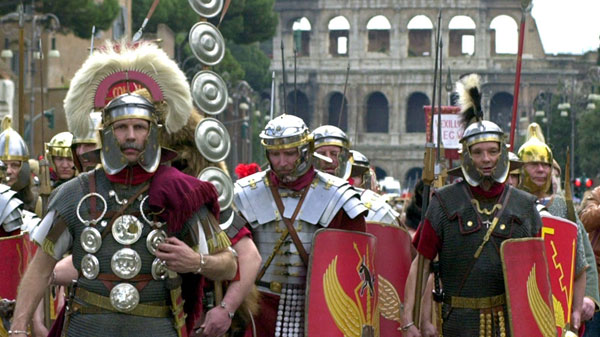 The LG Travel News Roundup: Roman Police Go Undercover as Gladiators