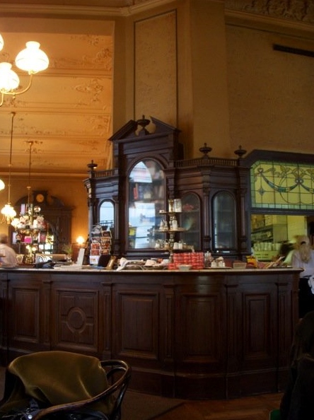 Exploring Vienna’s Kaffehaus Culture