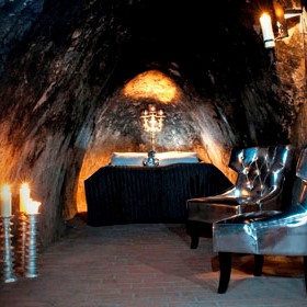 The LG Travel News Roundup: World’s Deepest Hotel Suite Opens in Mine