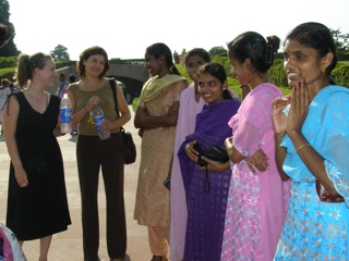 How Lost Girls Can Connect With Locals While Traveling