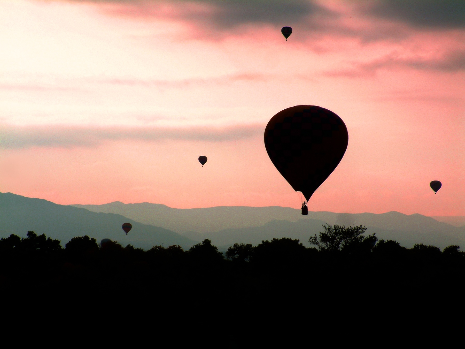 Heart Stops: Nontraditional Travels for Celebrating Love