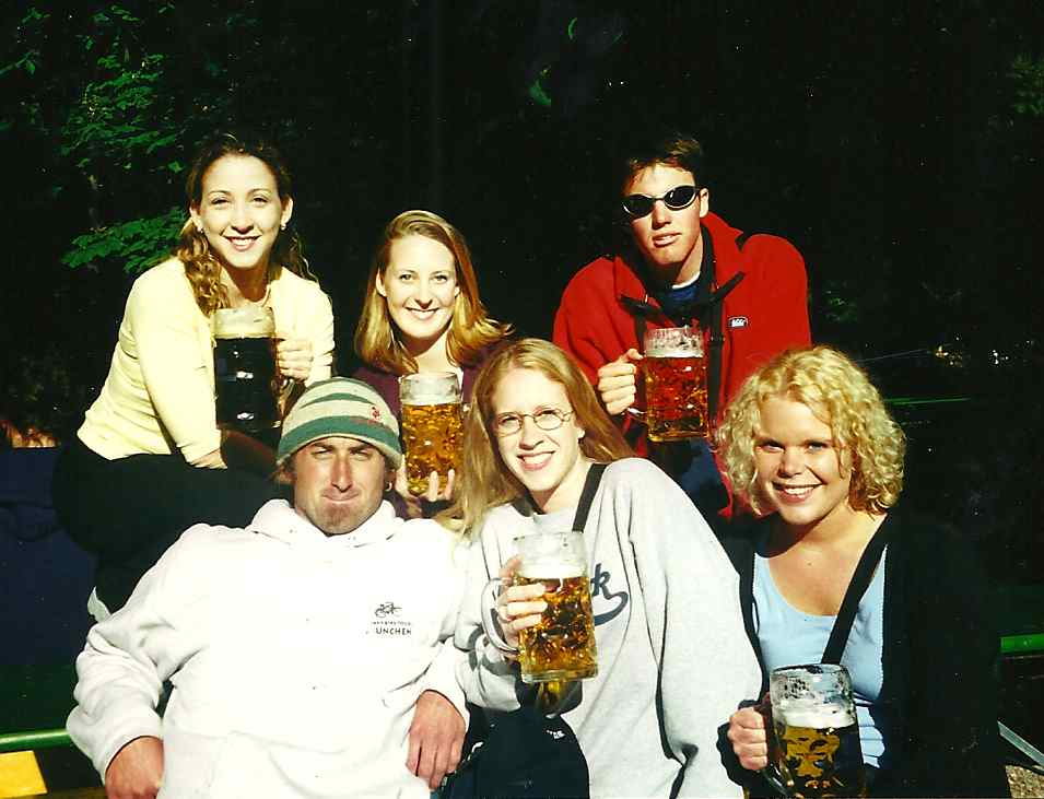 Your First Trip Abroad: 5 Reasons The Lost Girls Love Contiki for First Time Travelers